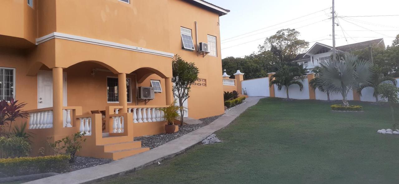 Modrians Bed & Breakfast รันอเวย์เบย์ ภายนอก รูปภาพ