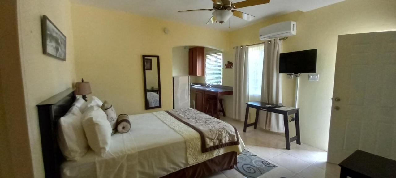 Modrians Bed & Breakfast รันอเวย์เบย์ ภายนอก รูปภาพ